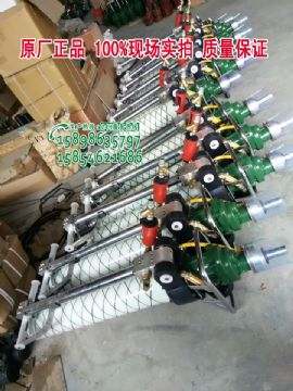 點擊查看詳細(xì)信息<br>標(biāo)題：發(fā)往山西太原MQT-120/2.3氣動錨桿鉆機(jī)及配件 閱讀次數(shù)：2021